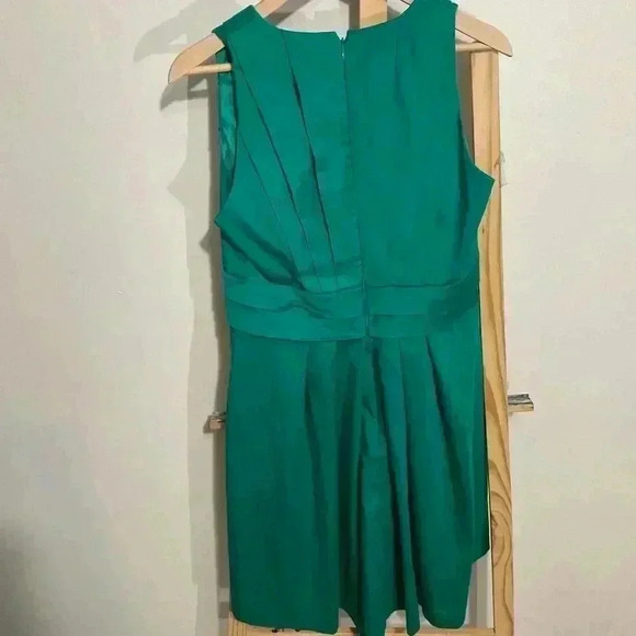 Calvin Klein V-neck,Green dress,tank dress zip up, above knee size 10 - Picture 6 of 9